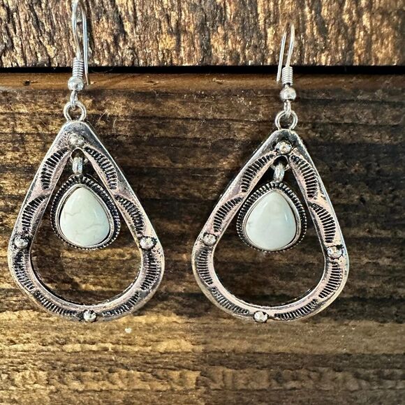 Boho Hippie Cowgirl Western Stamped White Stone Teardrop Silver Earrings, Gift - Picture 1 of 5